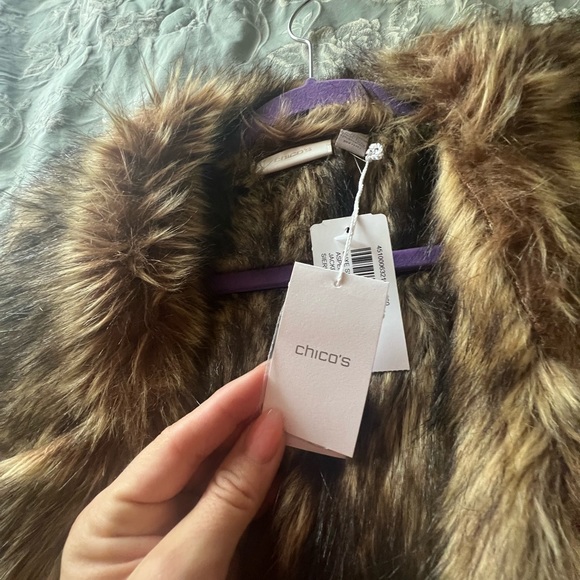 Beautiful Lux suedes/ fur vest - Picture 3 of 5